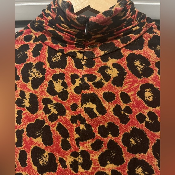 Carlisle Turtleneck Top - Picture 7 of 9